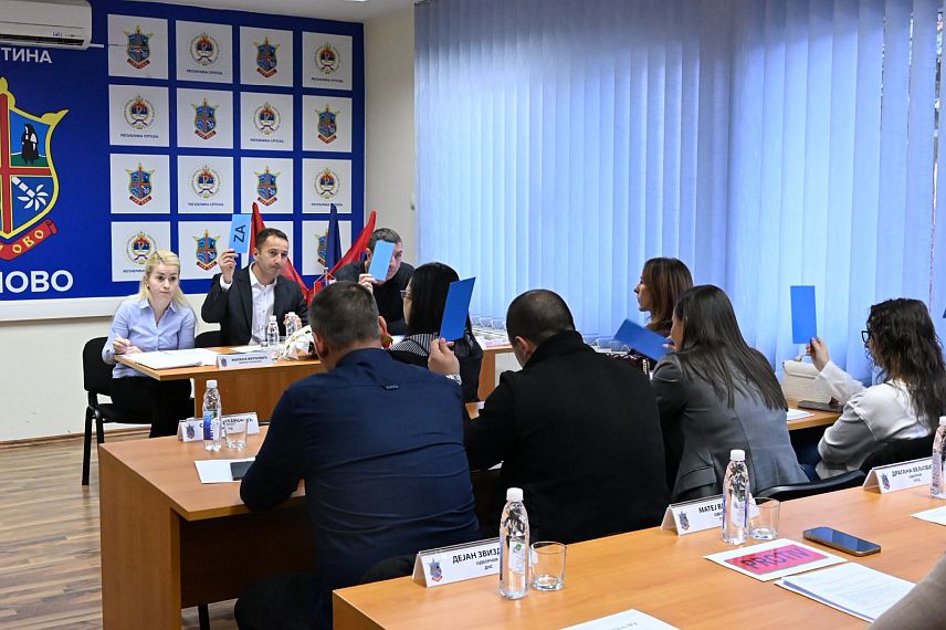 ТРНОВО, 28. ОКТОБРА /СРНА/ - Скупштина општине Трново једногласно је усвојила извјештај о извршењу буџета за првих шест мјесеци у износу од 2,2 милиона КМ.