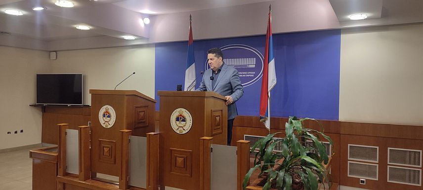 БАЊАЛУКА, 29. ОКТОБРА /СРНА/ - Предсједник Народне скупштине Републике Српске Ненад Стевандић поручио је да очигледно постоје мотивациони фактори који позивају на тероризам, о чему се мора јавно говорити, као што је пријетећи мејл који је стигао на адресу писарнице Народне скупштине.