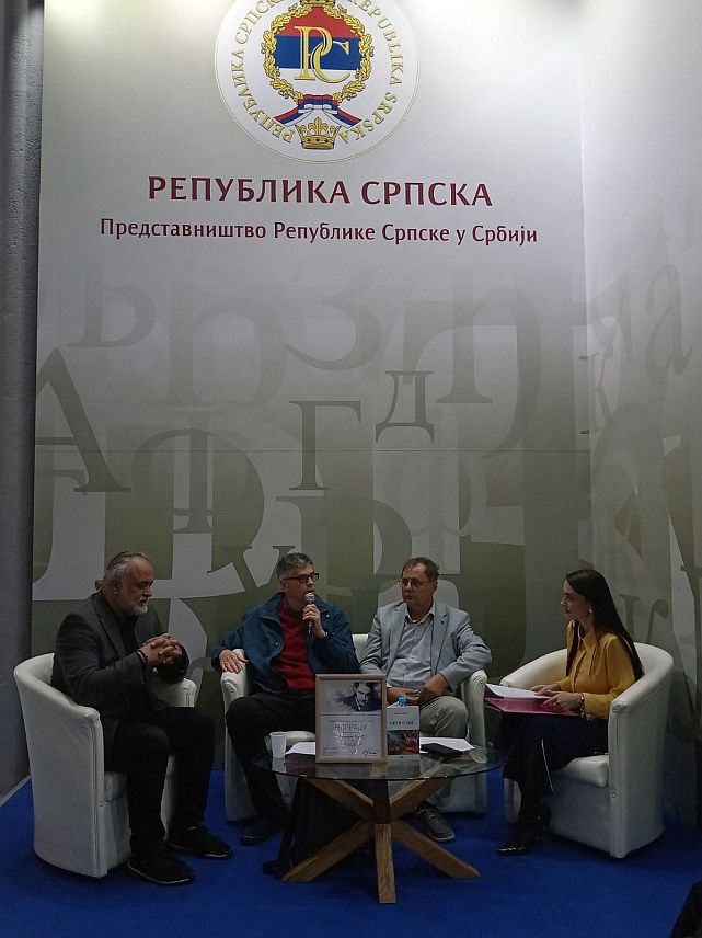 БЕОГРАД, 10. ОКТОБРА /СРНА/ - Издавачка кућа "Бесједа" из Бањалуке представила је на Међународном сајму књига у Београду књиге "Од обданишта до психијатрије" и "Пети слој", аутора Миладина Берића.