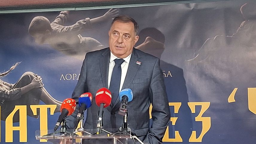 БАЊАЛУКА, 3. ОКТОБРА /СРНА/ - Предсједник Милорад Додик рекао је да филм Лордана Зафрановића "Златни рез 42 - Дјеца Козаре" одражава управо оно што је била усташка политика и да је он начин на који ће се пренијети новим генерацијама дио истине о страдању у концентрационим логорима НДХ.