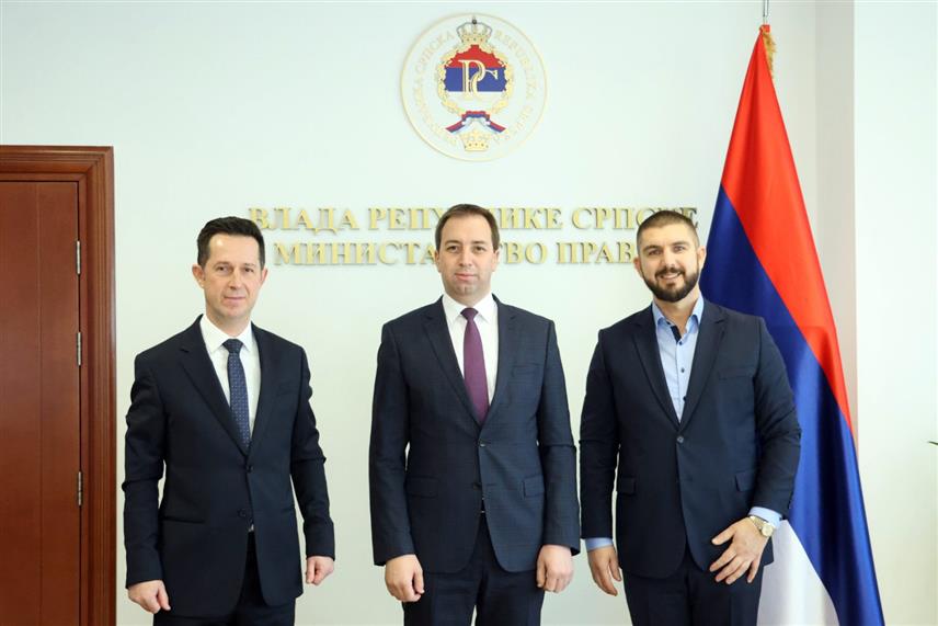 БАЊАЛУКА, 10. ФЕБРУАРА /СРНА/ - Министар правде Републике Српске Горан Селак са представницима Адвокатске коморе Републике Српске.