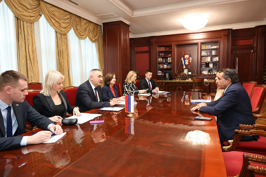 БАЊАЛУКА, 10. ФЕБРУАРА /СРНА/ - Предсједник Владе Републике Српске Саво Минић састао се данас у Бањалуци са специјалним представником САД за глобалну сарадњу Паолом Замполијем. /Фото - Борислав Здриња/