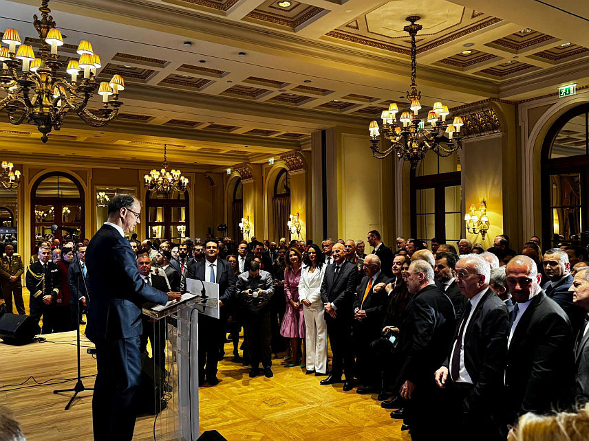 БЕОГРАД, 17. ФЕБРУАРА /СРНА/ - Предсједник Владе Србије Ђуро Мацут рекао је у Атини да Србија остаје посвећена јачању стратешког партнерства са Грчком и унапређењу регионалне стабилности.