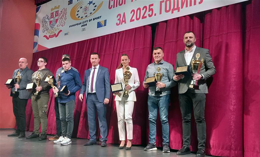 ТРЕБИЊЕ, 18. ФЕБРУАРА /СРНА/ - Атлетичарка Атлетског клуба /АК/ "Леотар" Сара Мијановић најбоља је спортисткиња града Tребиња у прошлој години, а најуспјешнији спортски колектив је истоимени Кошаркашки клуб /КК/.