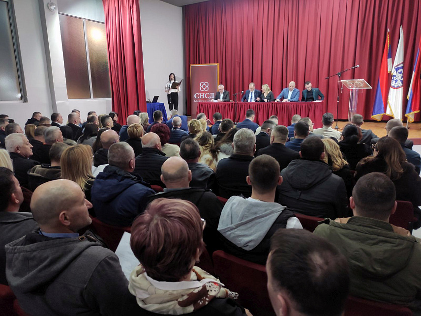 ЧЕЛИНАЦ, 19. ФЕБРУАРА /СРНА/ - Изборна конференција Општинског одбора СНСД-а Челинац којој је вечерас присуствовао и лидер странке Милорад Додик.