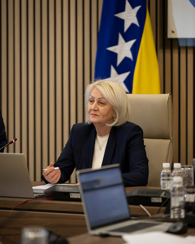 САРАЈЕВО, 20. ФЕБРУАРА /СРНА/ - Предсједавајућа Савјета министара Борјана Кришто позвала је предсједнике влада земаља западног Балкана на координисан и јединствен приступ према институцијама ЕУ ради рјешавања озбиљних потешкоћа са којима се суочава сектор међународног друмског превоза робе, указивања на озбиљност ситуације и потребе хитног, предвидивог и дугорочно одрживог рјешења.