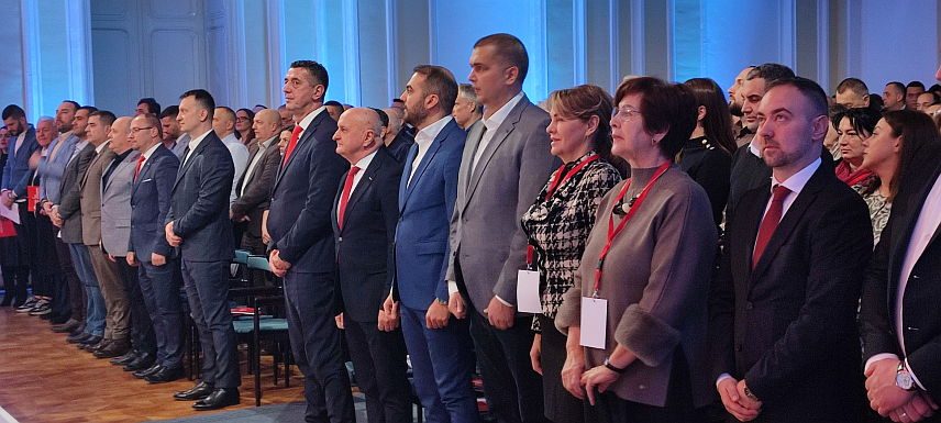 БАЊАЛУКА, 21. ФЕБРУАРА /СРНА/ - Изборна конференција Градског одбора СП-а Бањалука којој присуствује и предсједник Социјалистичке партије Петар Ђокић.