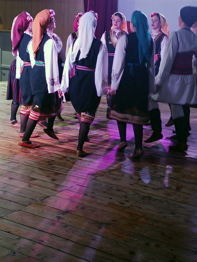 ОБУДОВАЦ, 22. ФЕБРУАРА /СРНА/ - На манифестацији "Покладске вечери", која је одржана вечерас у Обудовцу, прикупљено је 3.000 КМ за лијечење некадашњег члана фолклорног ансамбла Српског просвјетног и културног друштва /СПКД/ "Просвјета" Душана Јовића.