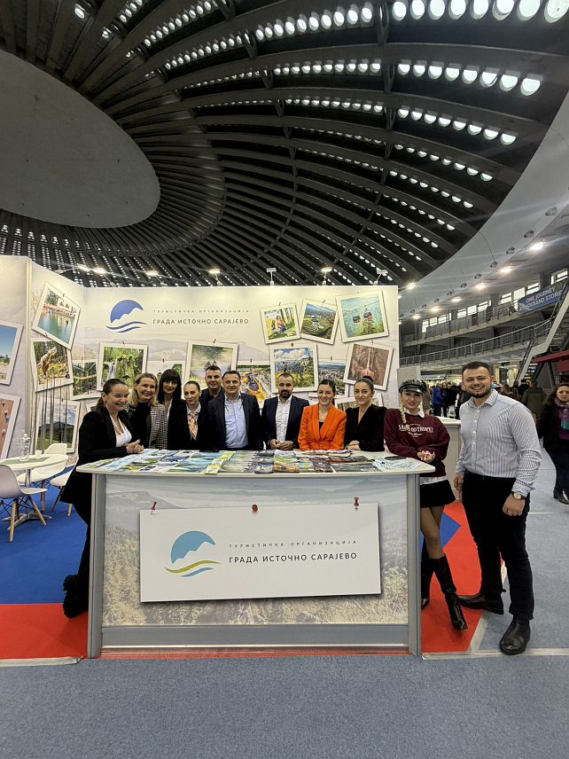 ПАЛЕ, 23. ФЕБРУАРА /СРНА/ - Туристичка организација Источно Сарајево на Сајму туризма у Београду наступала је на свом штанду, штанд се налазио у "Улици Републике Српске" под слоганом "Хиљаду слика - једна прича", симболично представљајући разноврсност туристичке понуде и природних љепота које нуди Источно Сарајево и његова околина.