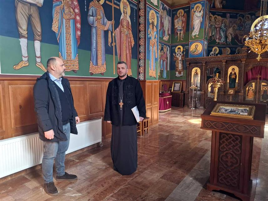 ВИШЕГРАД, 23. ФЕБРУАРА /СРНА/ - Начелник Вишеграда Младен Ђуревић посјетио је данас храм и са протојерејем-ставрофором Александром Топаловићем разговарао о завршници радова на обнови и о организацији обиљежавања јубилеја.