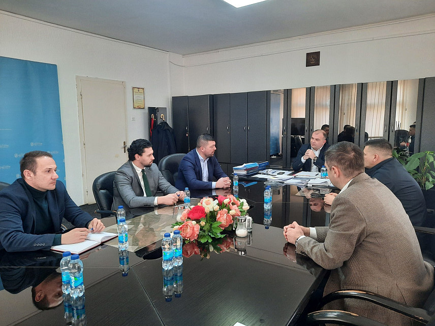 ЗВОРНИК, 23. ФЕБРУАРА /СРНА/ - Састанак градоначелника Зворника Бојана Ивановића и директора Републичке управе цивилне заштите Бориса Трнинића.