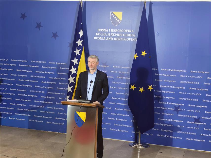 САРАЈЕВО, 25. ФЕБРУАРА /СРНА/ - Министар транспорта и комуникација у Савјету министара Един Форто на конференцији за новинаре у Сарајеву.