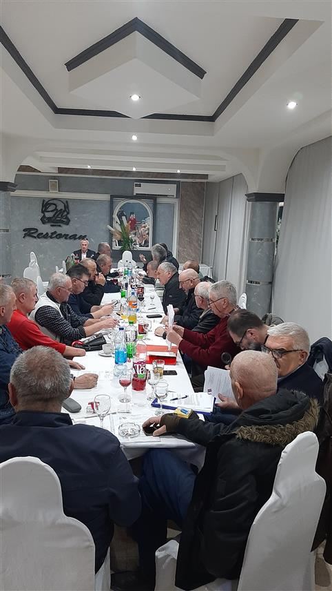 ПРЊАВОР, 26. ФЕБРУАРА /СРНА/ - Данашњој сједница Предсједништва Савеза ратних војних инвалида.