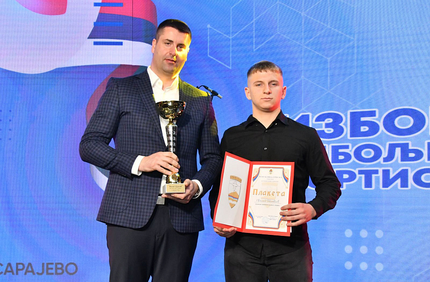 ИСТОЧНО НОВО САРАЈЕВО, 26. ФЕБРУАРА /СРНА/ – Најбољи спортиста општине Источно Ново Сарајево за 2025. годину је Филип Шантић из Џију-џицу клуба "Славија", друго мјесто припало је Ани Бозало из Карате клуба "Славија", а треће Стефану Косорићу из Рукометног клуба "Славија".