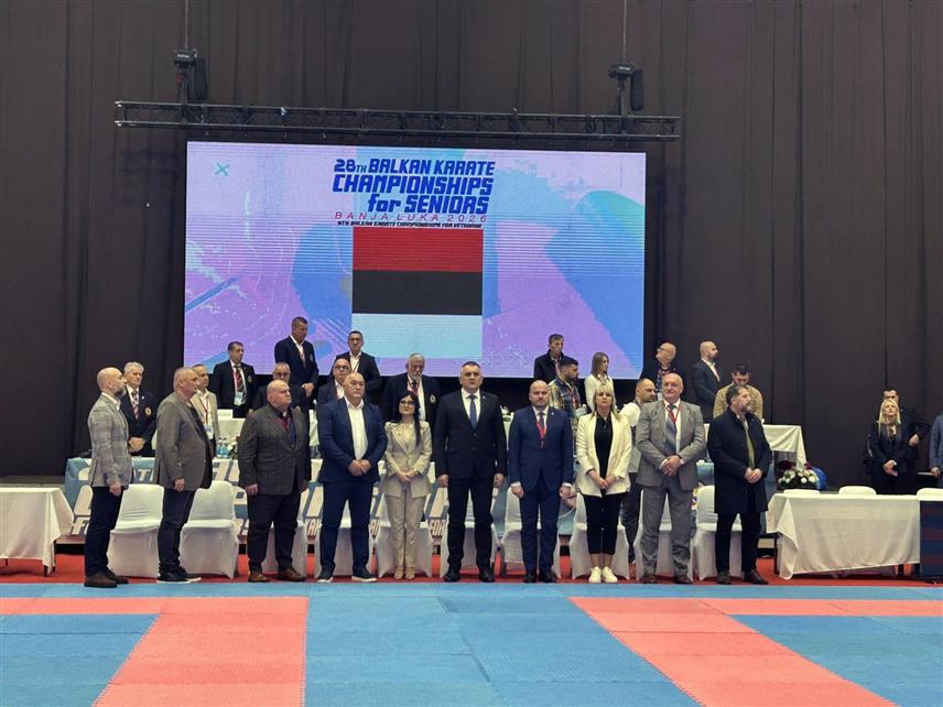 БАЊАЛУКА, 27. ФЕБРУАРА /СРНА/ - Балканско првенство у каратеу за сениоре и ветеране у Бањалуци је свечано отворио премијер Републике Српске Саво Минић. Отварању је присуствовала и министар породице, омладине и спорта Ирена Игњатовић, те бројне званице из спортског, културног и јавног миљеа.