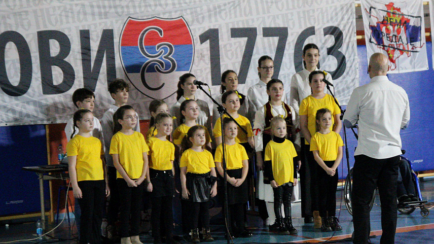 ДОБОЈ, 2. ФЕБРУАРА /СРНА/ - Хуманитарна Организација "Срби за Србе" прикупила је 3.622 КМ у донаторској акцији "Светосавска пјесма и игра из блока", која је у Добоју организована с циљем подршке вишечланим породицама у Републици Српској.