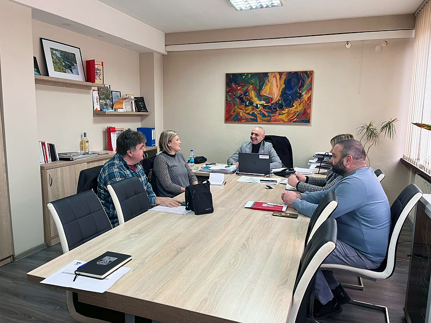 НОВИ ГРАД, 4. ФЕБРУАРА /СРНА/ - У Новом Граду ускоро ће бити постављена аутоматска хидрометеоролошка станица, као и аутоматске станице за мјерење водостаја ријека Уне и Сане, а вриједност опреме је око 80.000 КМ, рекао је замјеник начелника ове општине Бојан Лукач.