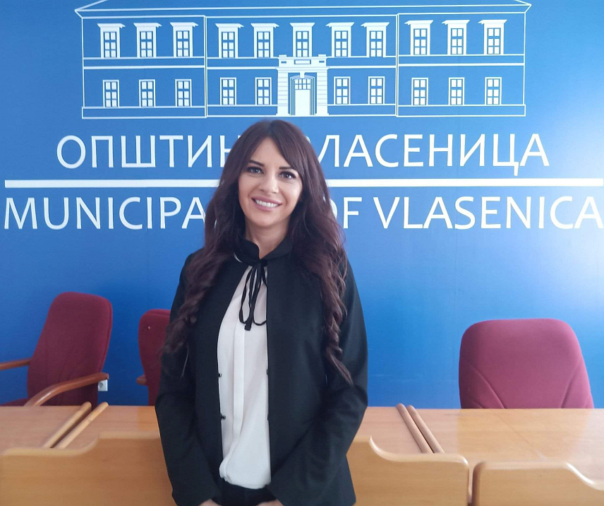 ВЛАСЕНИЦА, 6. фЕБРУАРА /СРНА/ - Пријевремени избори за предсједника Републике Српске у Власеници биће поновљени у недјељу, 8. фебруара, на једном бирачком мјесту гдје укупно гласа 468 грађана са правом гласа, изјавила је Срни предсједник Општинске изборне комисије /ОИК/ Сања Ристић.