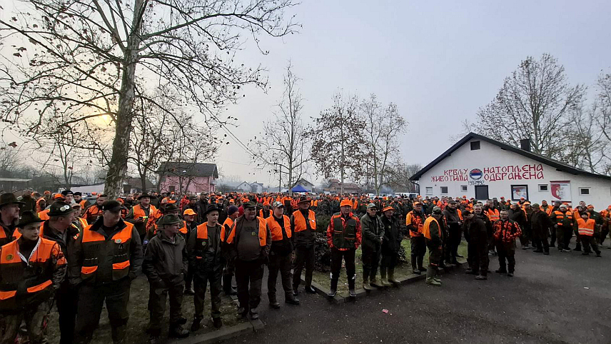 БРОД, 7. ФЕБРУАРА /СРНА/ - У Броду је данас одржана традиционална "Шакалијада" којој је присуствовао велик број гостију, а међу њима и предсједник Владе Републике Српске Саво Минић.