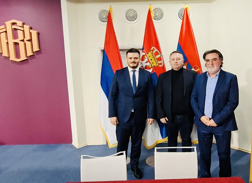 БАЊАЛУКА, 9. ФЕБРУАРА /СРНА/ - Вршилац дужности директора Секретаријата за расељена лица и миграције Републике Српске Слађан Јовић разговарао је, у оквиру седмог Сајма завичаја у Новом Саду, са представницима Срба у Федерацији БиХ /ФБиХ/ о тренутним проблемима са којима се повратници сусрећу, као и активностима планираним за наредни период.	

