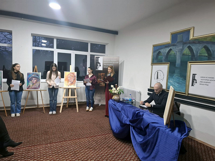 ВИШЕГРАД, 13. МАРТА /СРНА/ - У Вишеграду је вечерас одржан пригодан програм поводом 51 године од смрти нобеловца Ивe Андрићa.