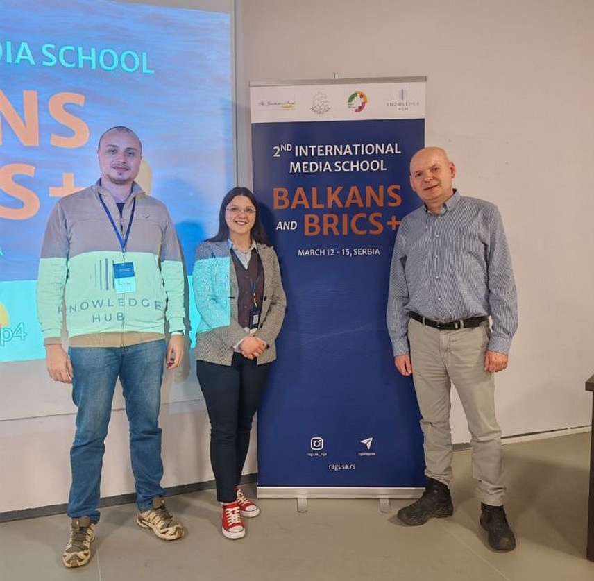 ШАМАЦ, 15. МAРTA /СРНА/ - У Београду је одржана међународна медијска школа "Балкан и БРИКС плус 2026", која је окупила учеснике из више од 15 земаља Балкана и ширег БРИКС простора, а учествоавал је и предсједник Клуба историчара "Посавина" из Шамца Маја Видовић.