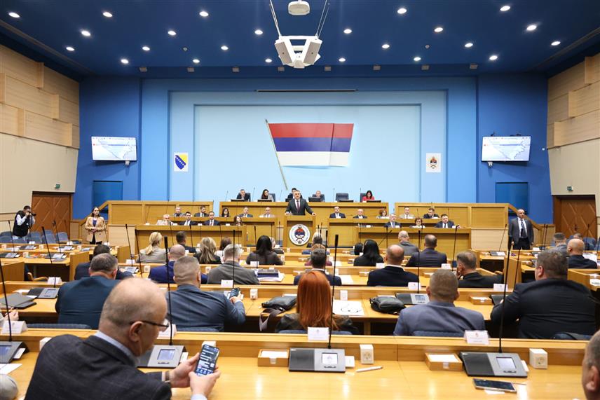 БАЊАЛУКА, 16. МАРТА /СРНА/ - Посебна сједница Народне скупштине Републике Српске о оставци предсједника Владе Саве Минића одржана данас у Бањалуци. /Фото - Борислав Здриња/