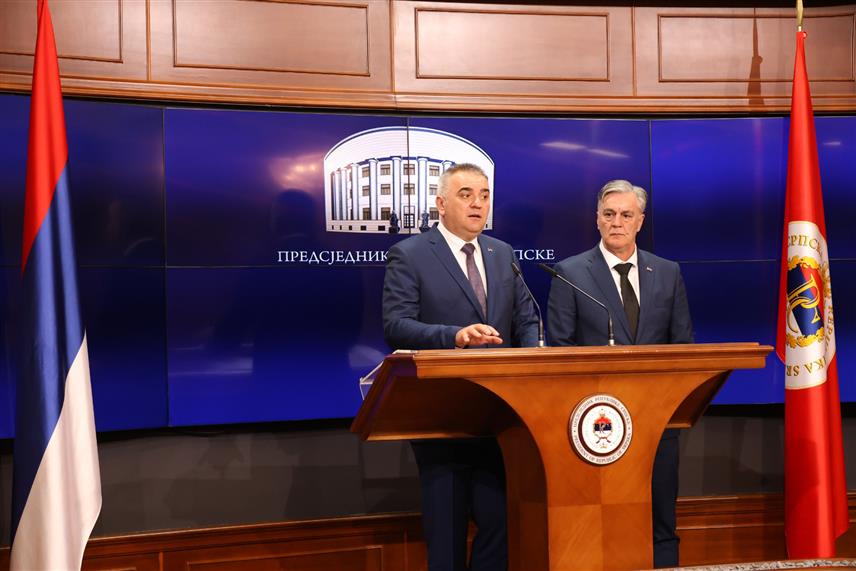 БАЊАЛУКА, 17. МАРТА /СРНА/ - Мандатар за састав нове владе Републике Српске Саво Минић на конференцији за новинаре у Бањалуци. /Фото - Борислав Здриња/