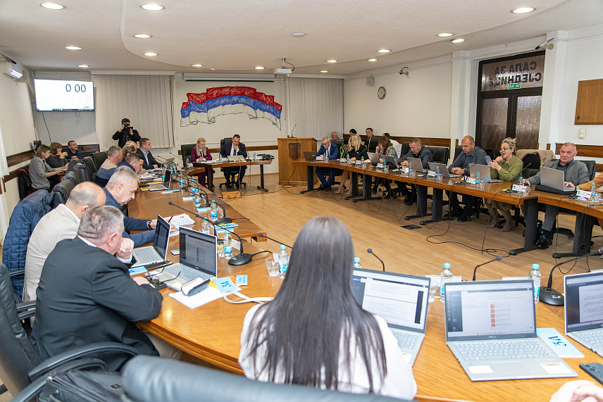 ПРЊАВОР, 18. МАРТА /СРНА/ - Повеља почасног грађанина са златним грбом града Прњавора биће додијељена српском члану Предсједништва БиХ Жељки Цвијановић за значајне резултате и залагања од интереса за град и ширу заједницу, одлучено је на данашњој сједници Скупштине града.