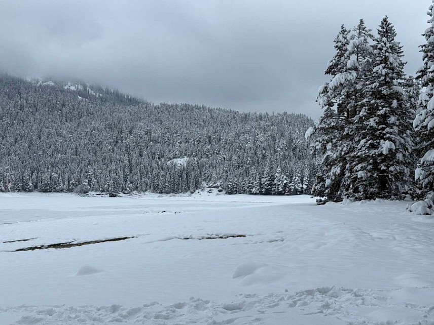 ПОДГОРИЦА, 19. МАРТА /СРНА/ - На Жабљаку је пало више од 20 центиментара снијега.