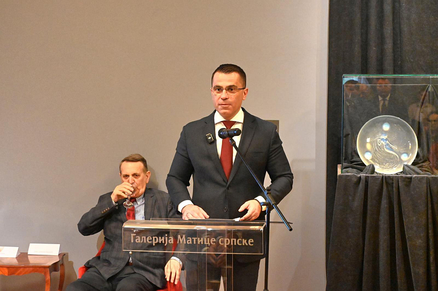 БЕОГРАД, 19. МАРТА /СРНА/ - У Галерији Матице српске у Новом Саду данас су уручене награде "Капетан Миша Анастасијевић", које се додељују за врхунске резултате у привреди, друштвеним дјелатностима и предузетништву у Србији. Међу награђенима је и министар без портфеља задужен за координацију активности и мера у области односа са дијаспором Ђорђе Милићевић.