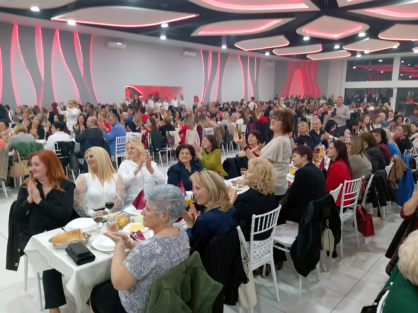 ПРИЈЕДОР, 19. МАРТА /СРНА/ - Лидер СНСД-а Милорад Додик на прослави поводом 8. марта одржаној вечерас у Приједору.