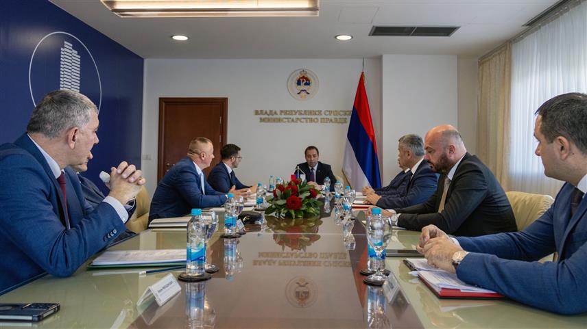 БАЊАЛУКА, 24. МАРТА /СРНА/ - Министар правде Републике Српске Горан Селак на састанку са директорима казнено-поправних завода у Српској.