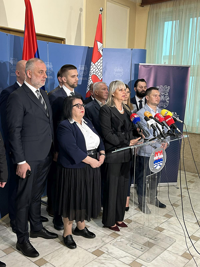 БАЊАЛУКА, 24. МАРТА /СРНА/ - Градски менаџер Мирна Савић Бањац на конференцији за новинаре у Бањалуци.