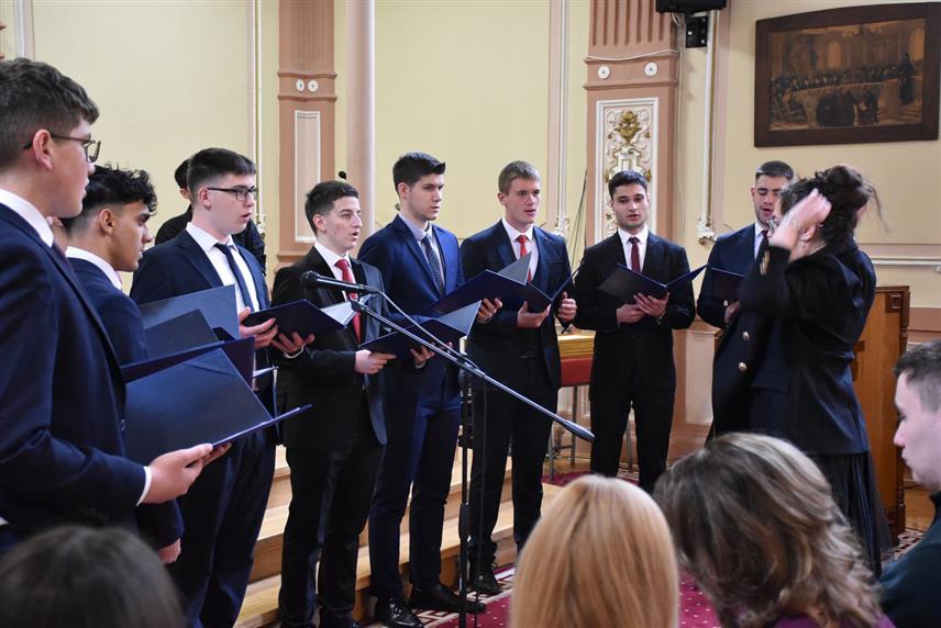 БЕОГРАД, 26. МАРТА /СРНА/ - У Сремским Карловцима на манифестацији "Прољећни Бранкови дани" свечано су уручене књижевне награде "Печат вароши сремскокарловачке" Јагоди Кљаић, Жељки Аврић, Јелени Стојсављевић, Милошу Зупцу, Марку Бачановићу и Димитрију Николићу.