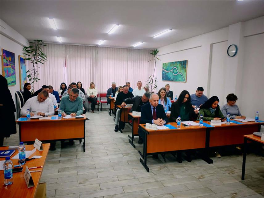 НОВИ ГРАД, 26. МАРТА /СРНА/ - Скупштина општине Нови Град прихватила је данас годишњи план рада начелника и Општинске управе.