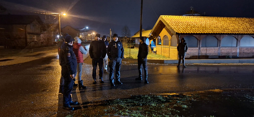 ДЕРВЕНТА, 28. МАРТА /СРНА/ - Градоначелник Дервенте Игор Жунић je са сарадницима и руководиоцима надлежних служби обишао терен.