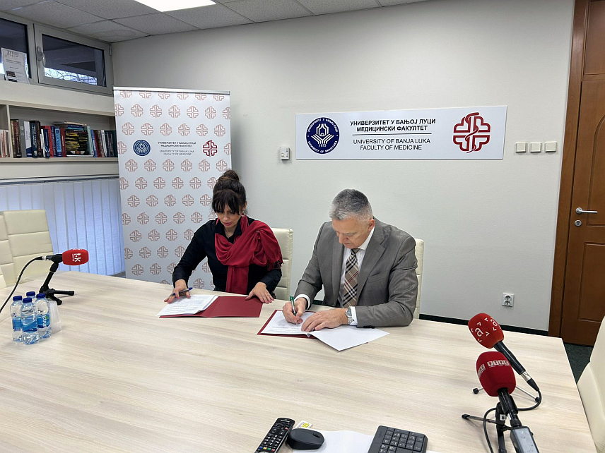 БАЊАЛУКА, 30. МАРТА /СРНА/ - Споразум о научно-стручној и пословној сарадњи Народне и универзитетске библиотеке /НУБ/ Републике Српске и Медицинског факултета Универзитета у Бањалуци унаприједиће сарадњу ових институција и биће на добробит студената и свих који користе услуге НУБ-а, поручено је данас са потписивања споразума у Бањалуци.	
