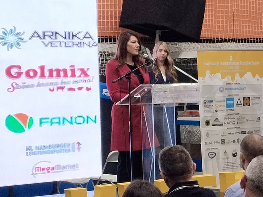 ГРАДИШКА, 3. МАРТА /СРНА/ - Министар пољопривреде, шумарства и водопривреде Републике Српске Анђелка Кузмић отворила је данас 11. Савјетовање и сајам мљекара Републике Српске у Арени у Градишци.