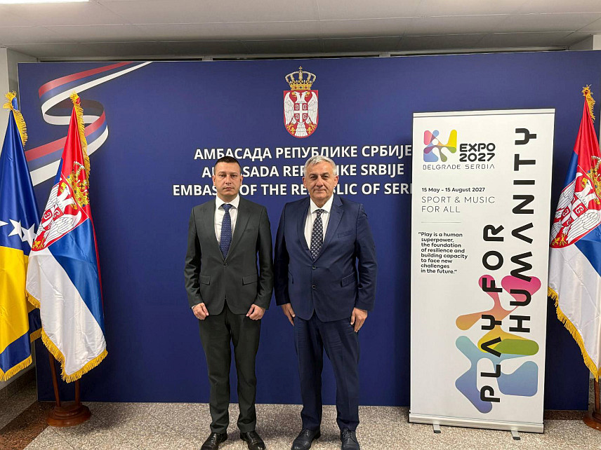 САРАЈЕВО, 3. МАРТА /СРНА/ - Замјеник министра одбране у Савјету министара Александар Гогановић и амбасадор Републике Србије у БиХ Иван Тодоров састали су се данас у Сарајеву.