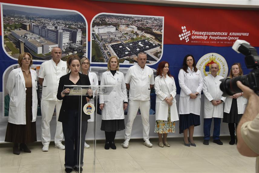 БАЊАЛУКА, 4. МАРТА /СРНА/ - У Универзитетском клиничком центру Републике Српске данас су изведене двије од укупно 15 процедура гастректомије, односно хируршког сужења желуца с циљем лијечења метаболичког синдрома, поводом 1. марта - Свјетског дана борбе против гојазности, бити одржан и Симпозијум "Метаболичка хирургија - мултидисциплинарни приступ лијечењу гојазности".