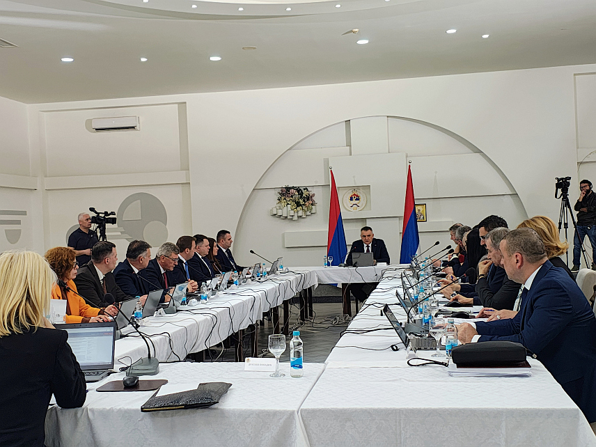 СОКОЛАЦ, 5. МАРТА /СРНА/ - Сједница Владе Републике Српске одржава се у Сокоцу.