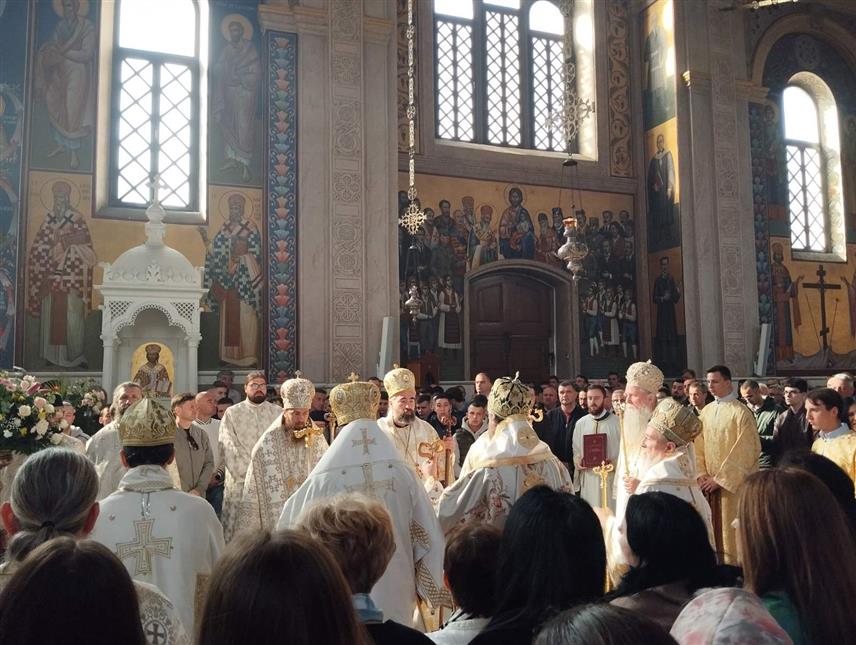 TРЕБИЊЕ 8. МАРTА /СРНА/ - У Саборном храму Преображења Господњег у Tребињу данас је у присуству многобројних вјерника служен помен блаженопочившем владици захумско-херцеговачком и приморском Атанасију, поводом пет година од његовог упокојења.