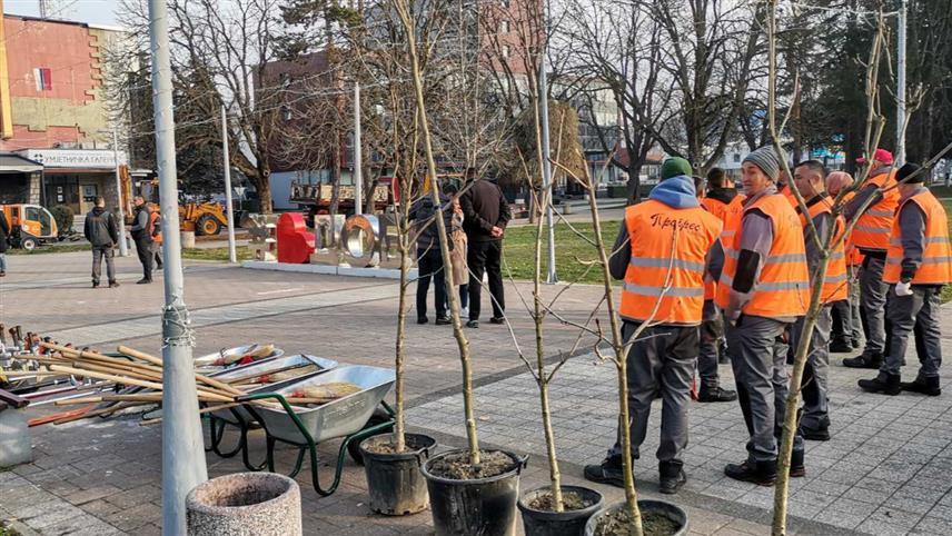 ДОБОЈ, 9. МАРТА /СРНА/ - У Добоју је данас почело велико прољећно уређења града у којем ће у наредних седам дана учествовати јавне установе, предузећа и школе.
