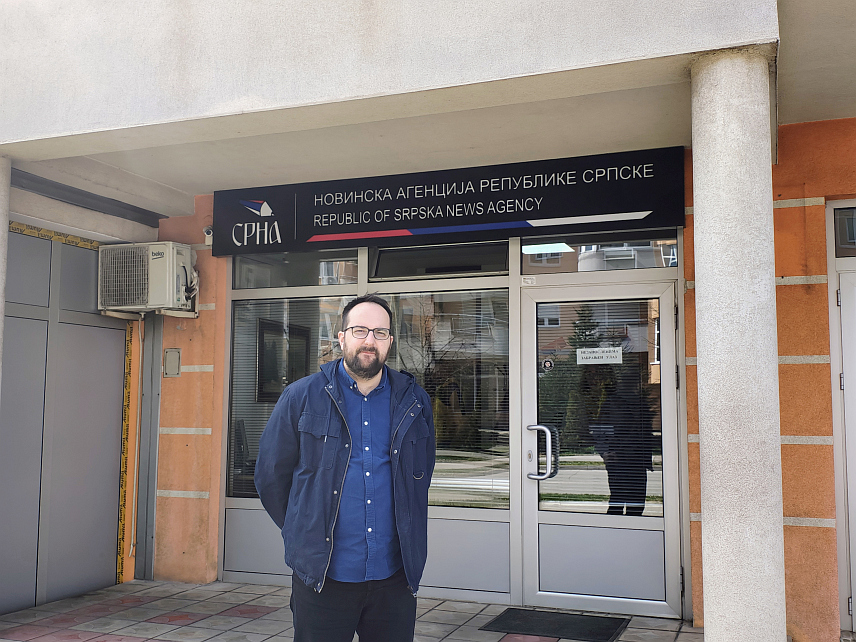 ИСТОЧНО САРАЈЕВО, 11. АПРИЛА /СРНА/ - Новинска агенција Републике Српске - СРНА заслужује не само медијску, него и пажњу стручне јавности због свог значаја који има не само у информативном, него и у ширем јавном, друштвеном и међународном контексту, изјавио је професор доктор Вук Вучетић.