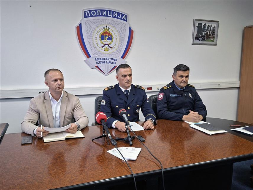 ИСТОЧНО САРАЈЕВО, 15. АПРИЛА /СРНА/ - На подручју Полицијске управе Источно Сарајево у првом кварталу евидентирано је 119 кривичних дјела, два више у односу на исти период прошле године, док је стање безбједности оцијењено као стабилно и задовољавајуће, рекао је начелник ове управе Бранимир Шеховац.