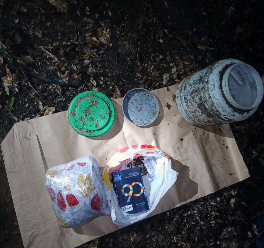 БАЊАЛУКА, 16. АПРИЛА /СРНА/ -Лица чији су иницијали Ј.Г. и А.Т. из Бањалуке ухапшена су у акцији "Инсајдер два" због посједовања дроге, саопштено је из бањалучке Полицијске управе.