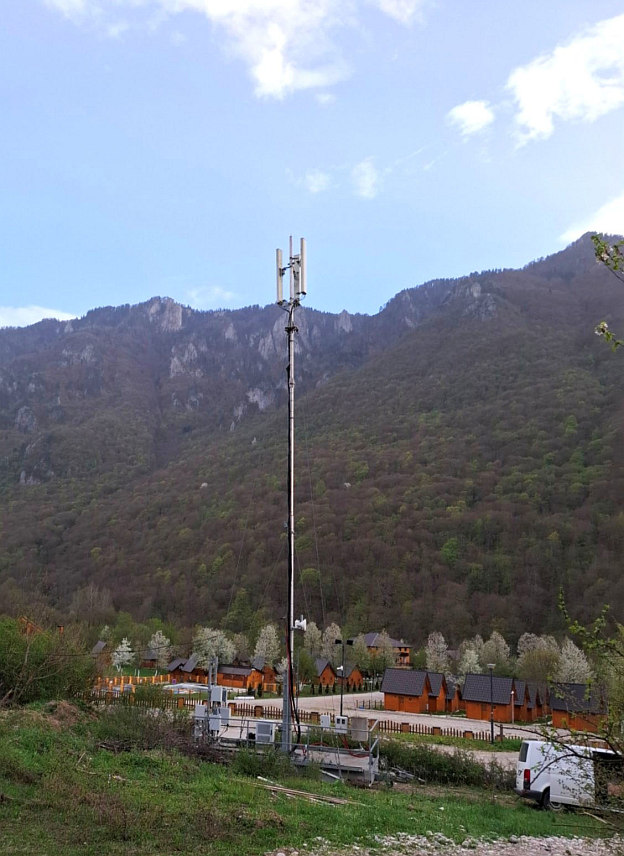 БАЊАЛУКА, 17. АПРИЛА /СРНА/ - На подручју рафтинг центра код Фоче, једне од најатрактивнијих туристичких локација у региону, постављена је нова четири ге базна станица која значајно јача капацитет "М:тел" мобилне мреже.