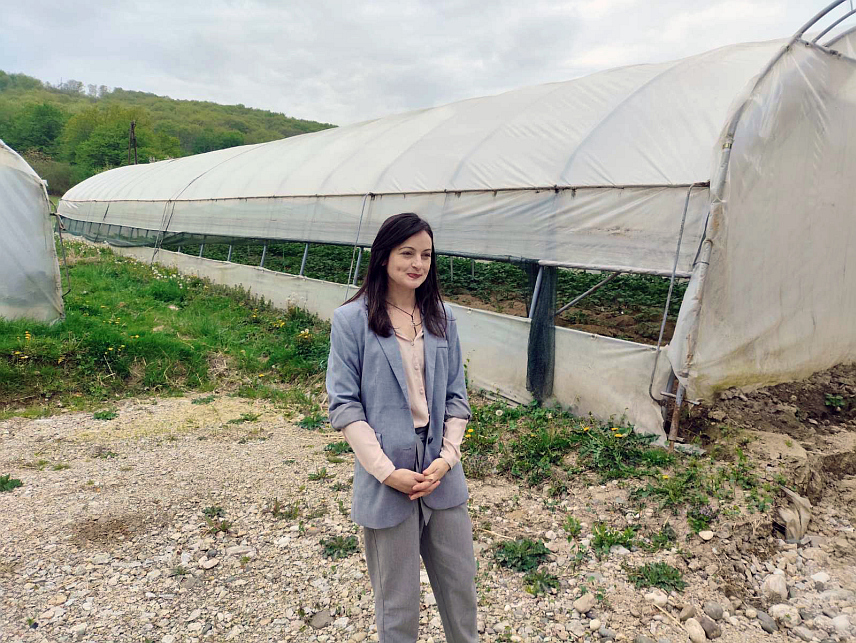 БРАТУНАЦ, 17. АПРИЛА /СРНА/ - У газдинству "Расадник Нешковић" у Побрђу код Братунца данас су представљени резултати пројекта "Аутохтоне сорте Подриња-чувари традиције, укуса и биодиверзитета".