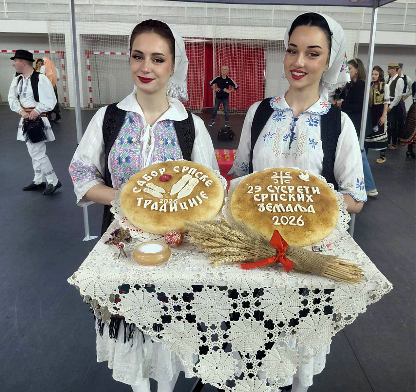 ИСТОЧНО НОВО САРАЈЕВО, 18. АПРИЛА /СРНА/ - Рукотворине и домаћи производи, највећим дијелом Срба са Косова и Метохије, представљени су данас на Сајму српске традиције у Источном Новом Сарајеву, у оквиру 29. Сусрета српских земаља.